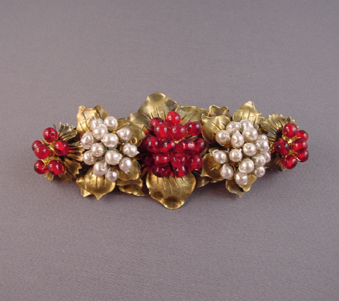 MIRIAM HASKELL Hess red glass beads glass pearls bar brooch