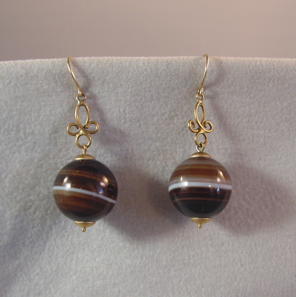 VICTORIAN 9 ct banded agate ball drop earrings