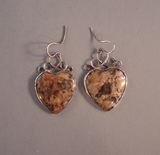 VICTORIAN Scottish granite heart-shaped pierced earrings