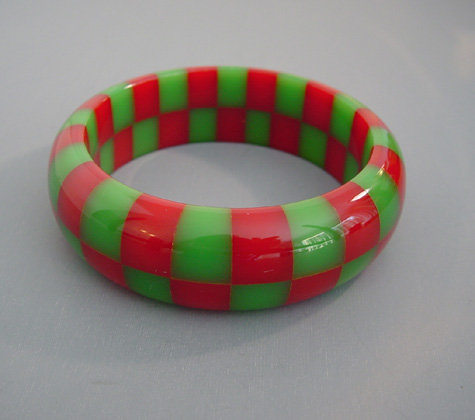 SHULTZ bakelite two row check bangle in opaque red and green