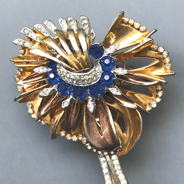1 3/8 Yellow Gold Flower Brooch with White Pearls and Clear Rhinestone -  Pack of 12 - CB Flowers & Crafts