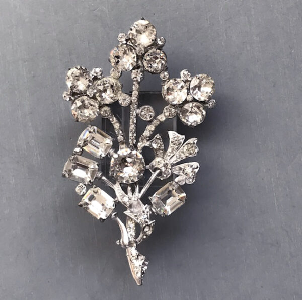 STARET clear rhinestone flower bouquet brooch in a silver plated setting. no gray stones at all!